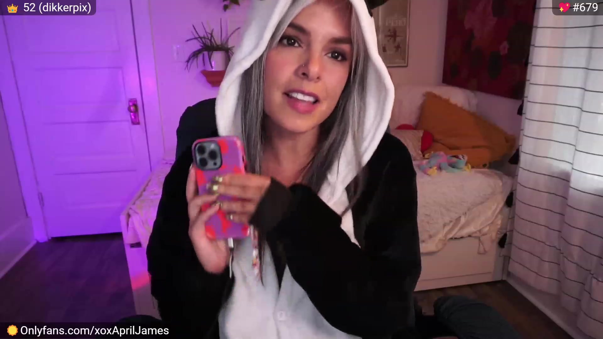 Gallery image thumbnail from AprilJames's myfreecams stream on, 05/19/2023, 19:10 image 5 of 20