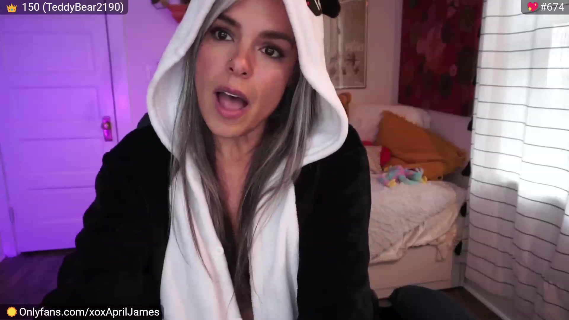 Gallery image thumbnail from AprilJames's myfreecams stream on, 05/19/2023, 19:10 image 13 of 20