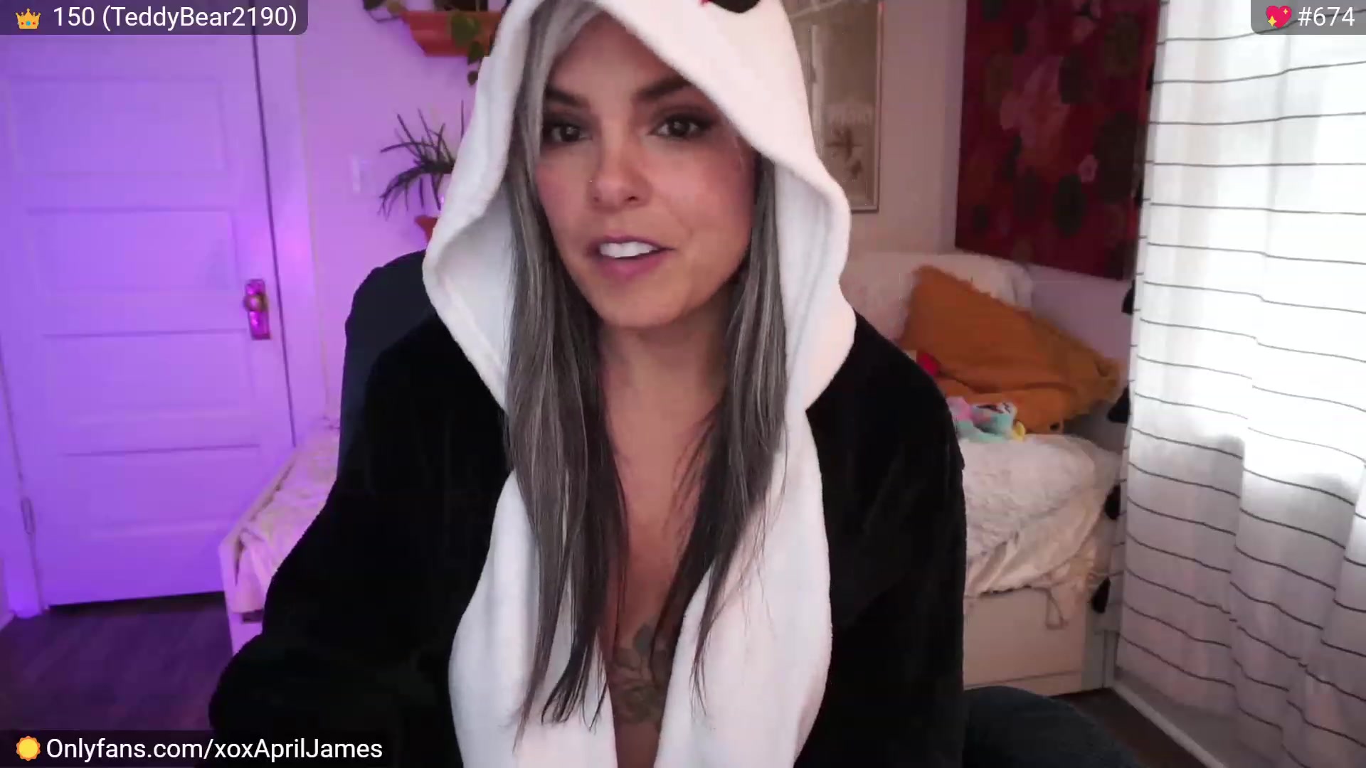 Gallery image thumbnail from AprilJames's myfreecams stream on, 05/19/2023, 19:10 image 14 of 20