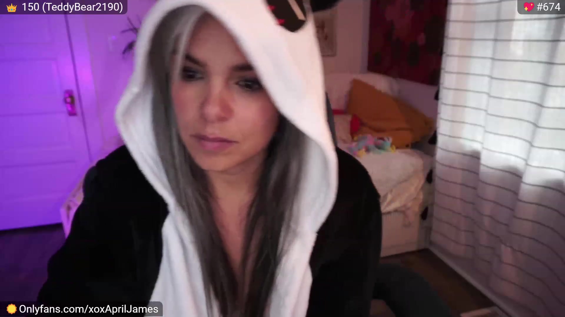 Gallery image thumbnail from AprilJames's myfreecams stream on, 05/19/2023, 19:10 image 19 of 20