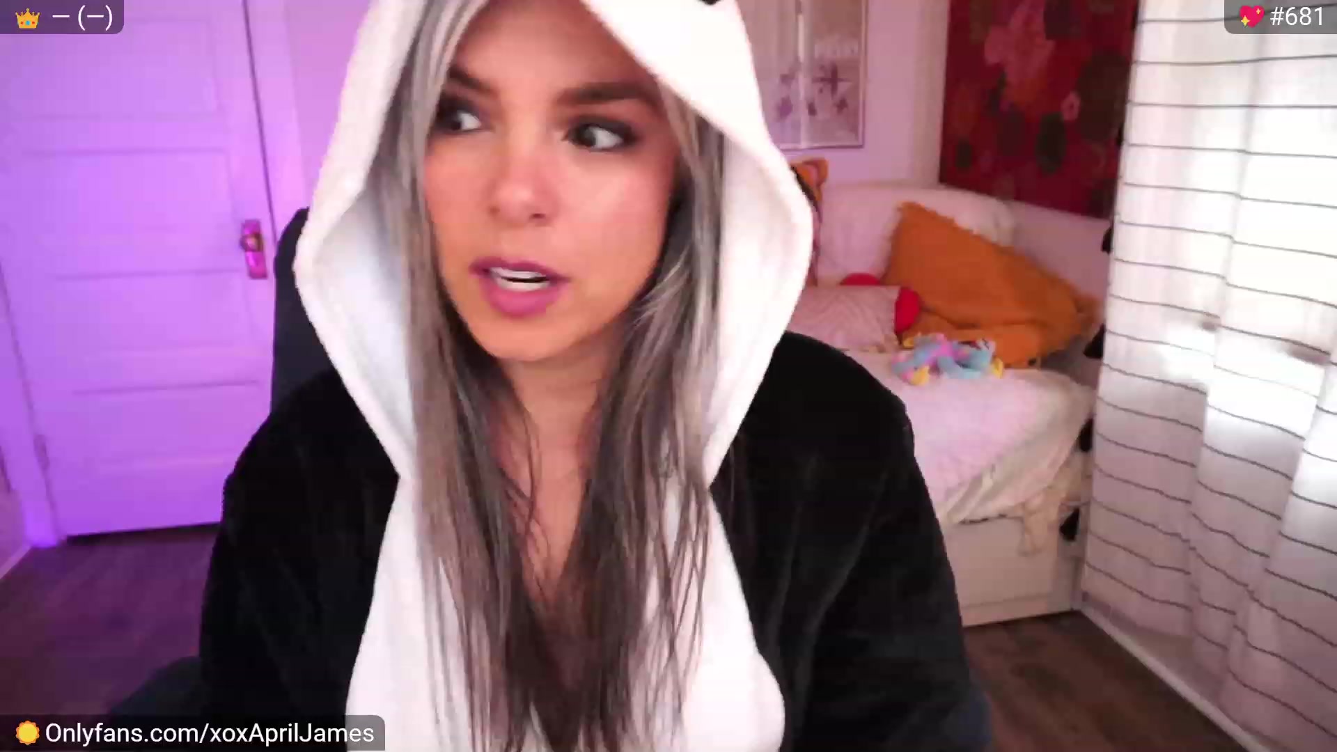 Gallery image thumbnail from AprilJames's myfreecams stream on, 05/19/2023, 19:10 image 2 of 20