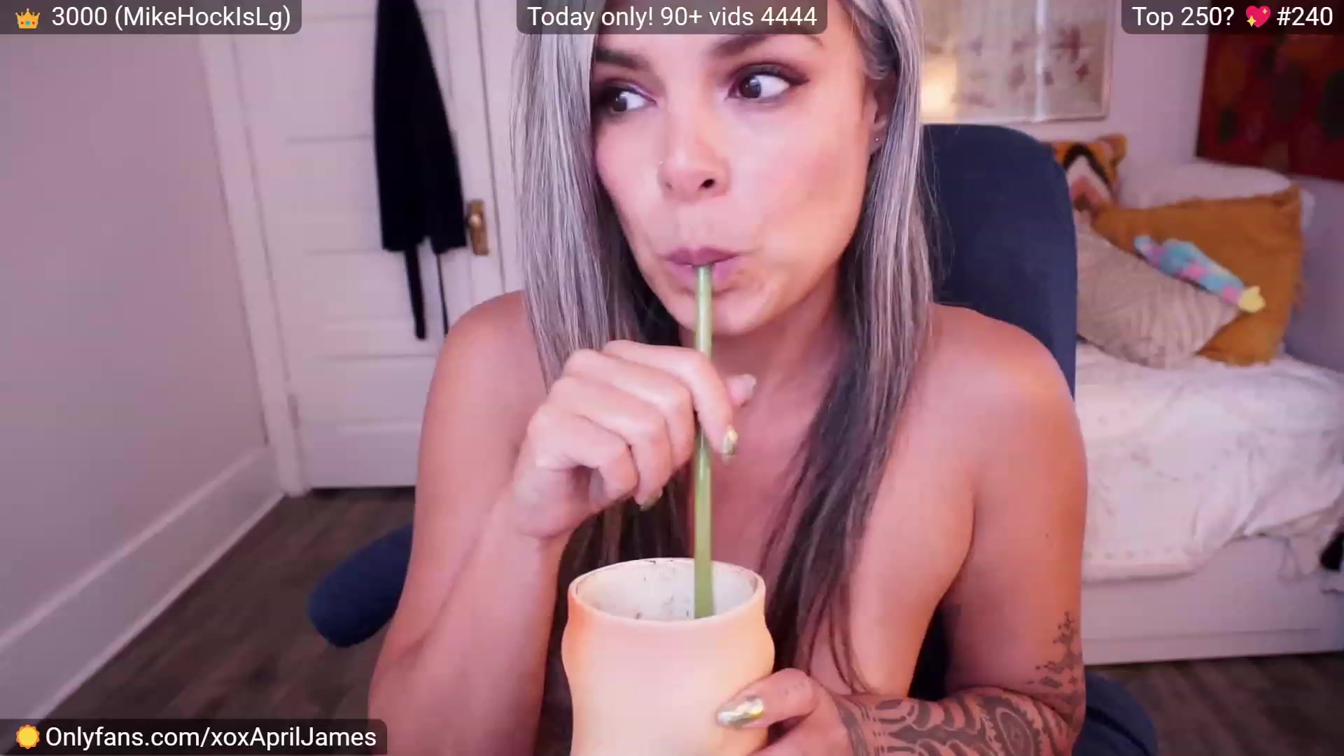 Gallery image thumbnail from AprilJames's myfreecams stream on, 06/04/2023, 18:47 image 14 of 20