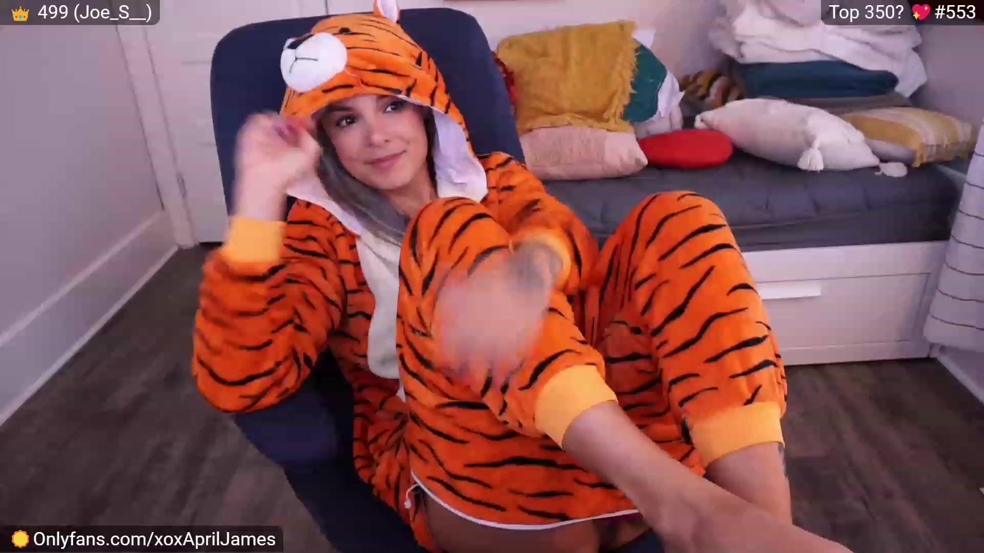 Gallery image thumbnail from AprilJames's myfreecams stream on, 06/10/2023, 17:48 image 11 of 20