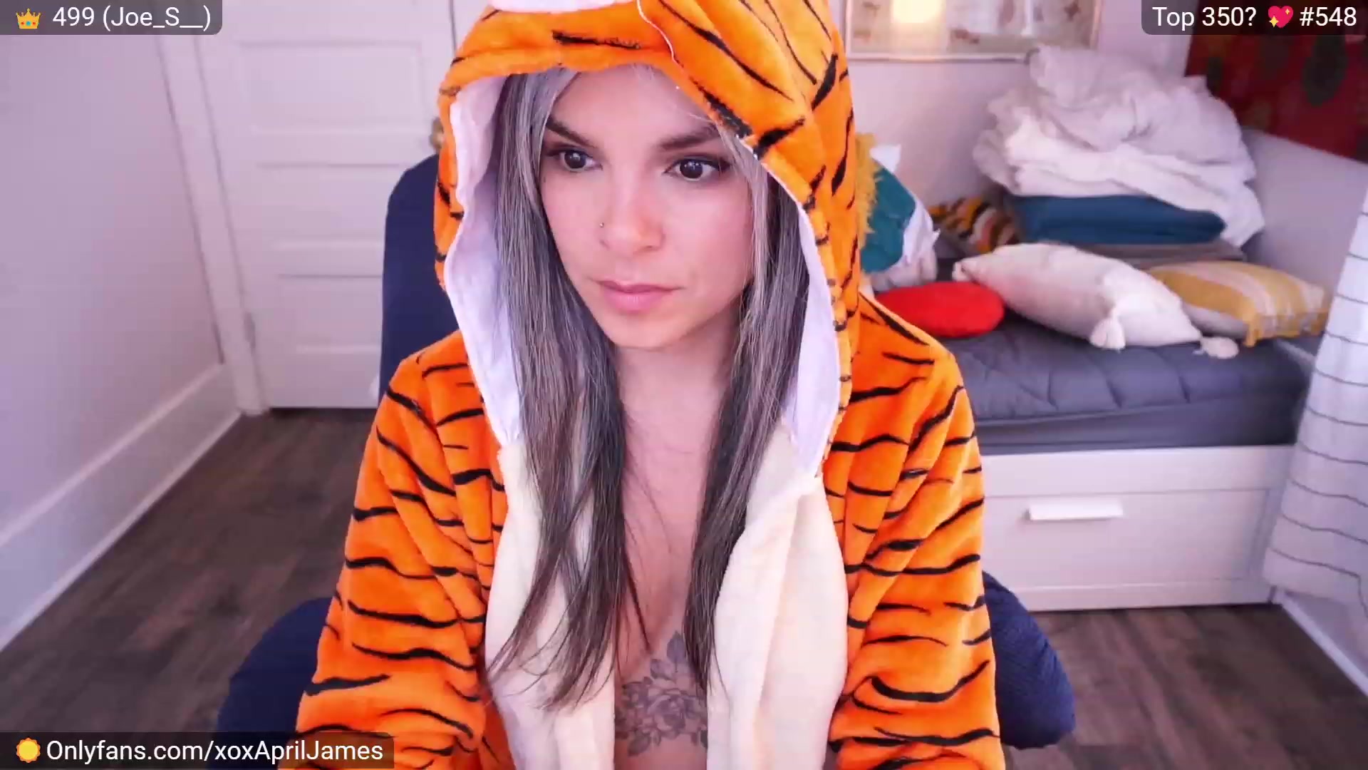 Gallery image thumbnail from AprilJames's myfreecams stream on, 06/10/2023, 18:14 image 9 of 20