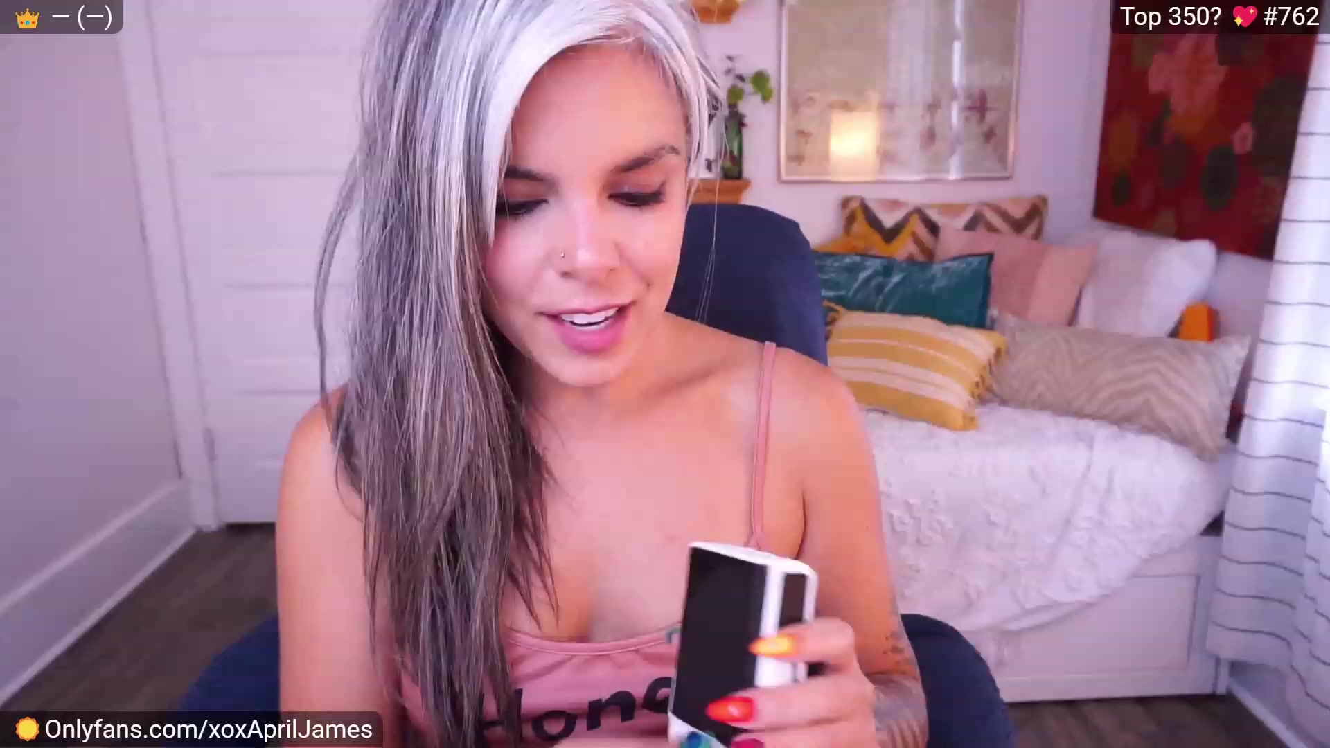 Gallery image thumbnail from AprilJames's myfreecams stream on, 06/13/2023, 17:06 image 3 of 20