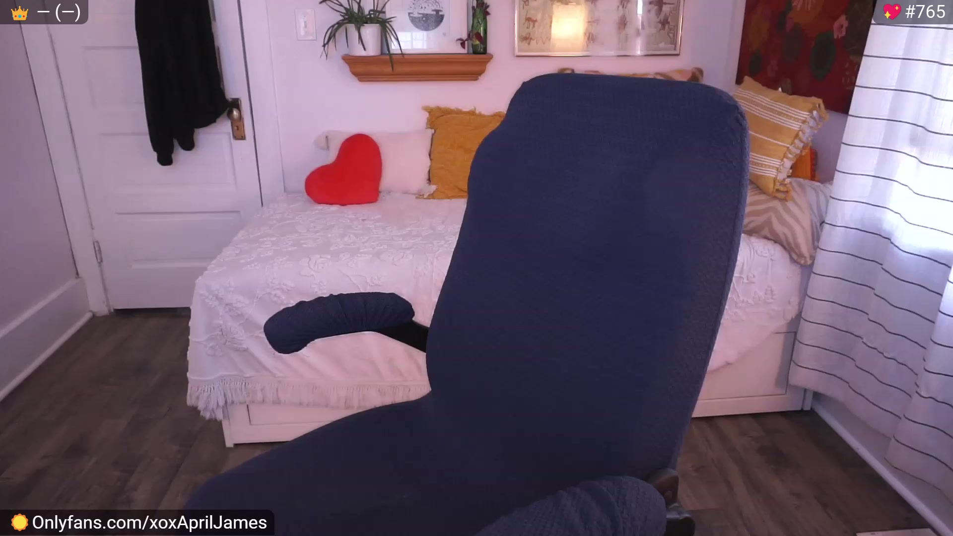 Gallery image thumbnail from AprilJames's myfreecams stream on, 06/18/2023, 18:09 image 3 of 20
