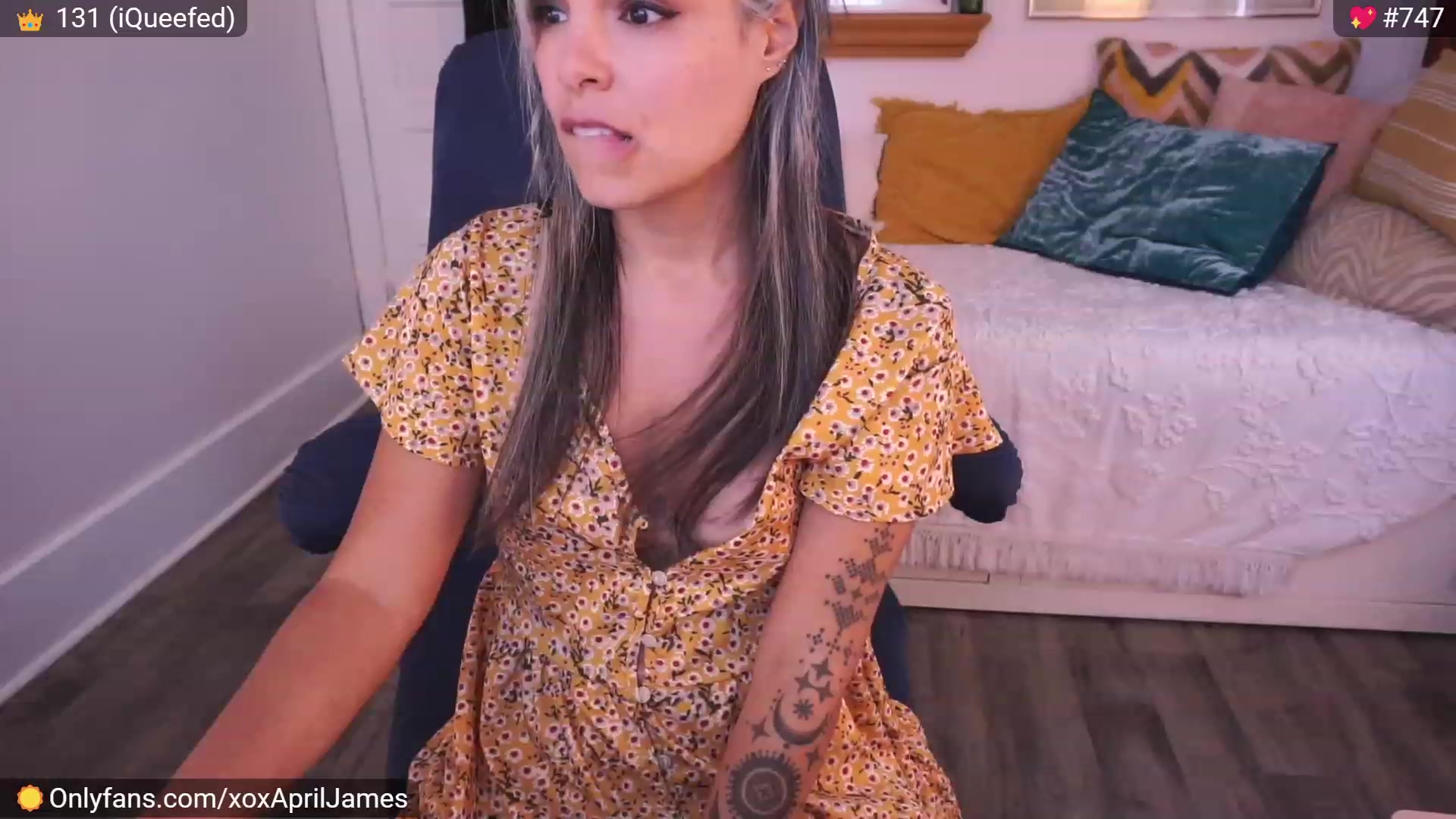 Gallery image thumbnail from AprilJames's myfreecams stream on, 06/18/2023, 18:09 image 17 of 20