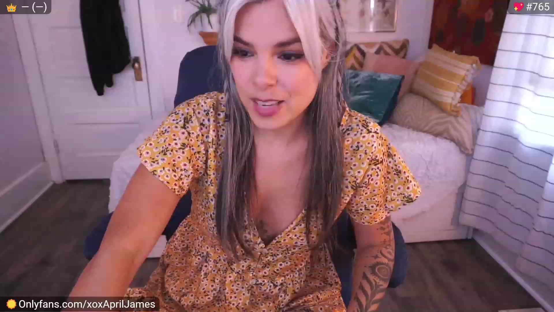 Gallery image thumbnail from AprilJames's myfreecams stream on, 06/18/2023, 18:09 image 2 of 20