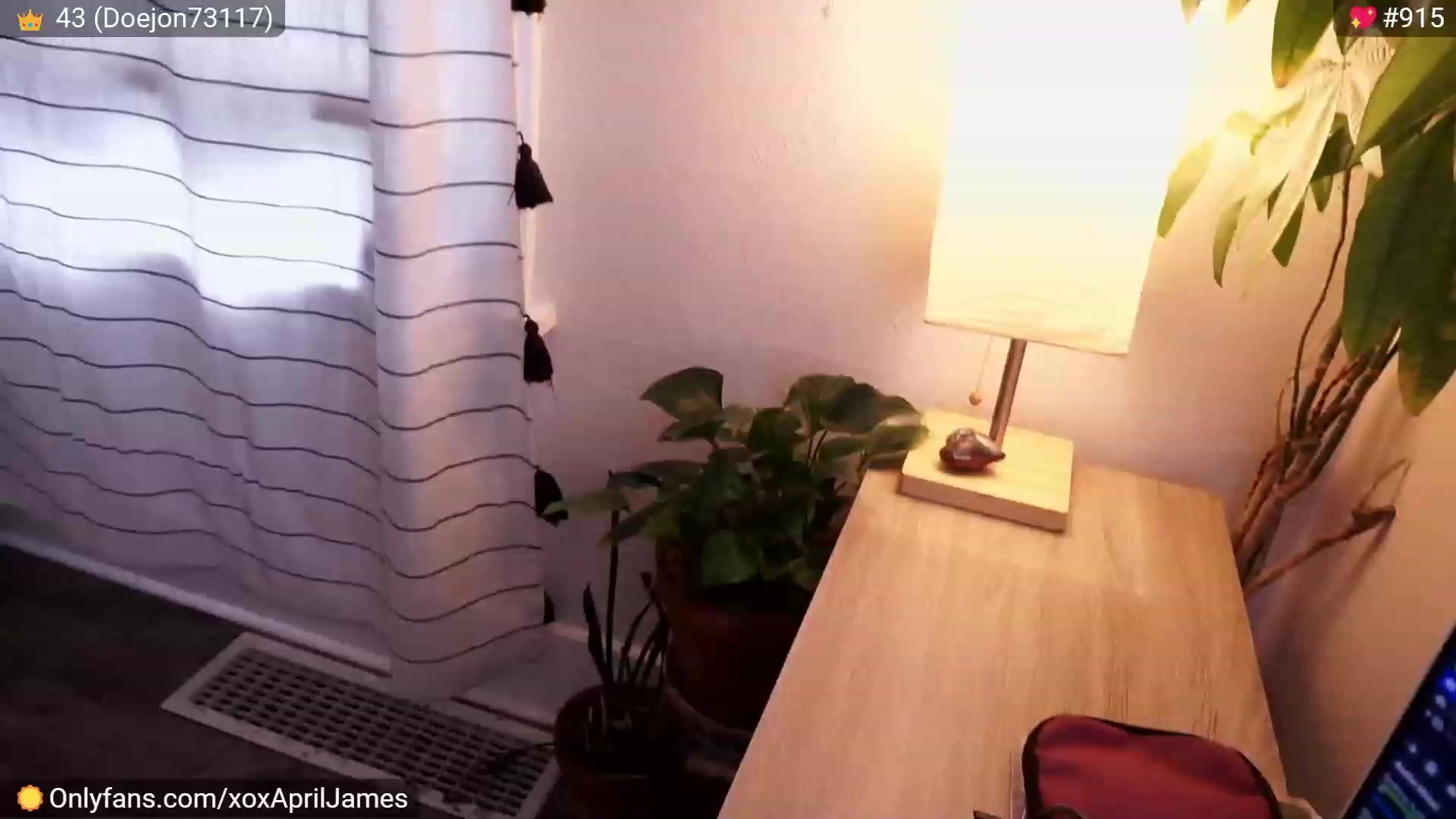 Gallery image thumbnail from AprilJames's myfreecams stream on, 06/23/2023, 24:03 image 16 of 20