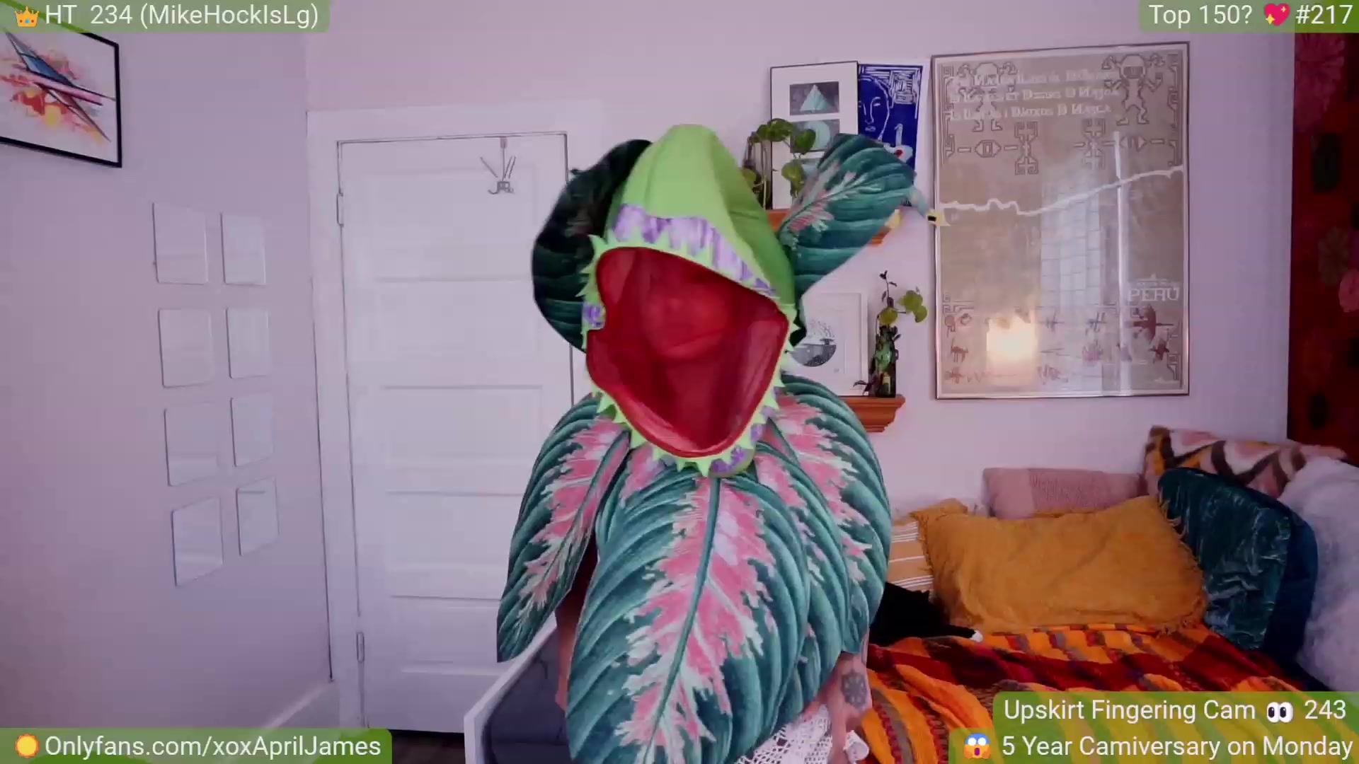 Gallery image thumbnail from AprilJames's myfreecams stream on, 08/06/2023, 20:12 image 8 of 20