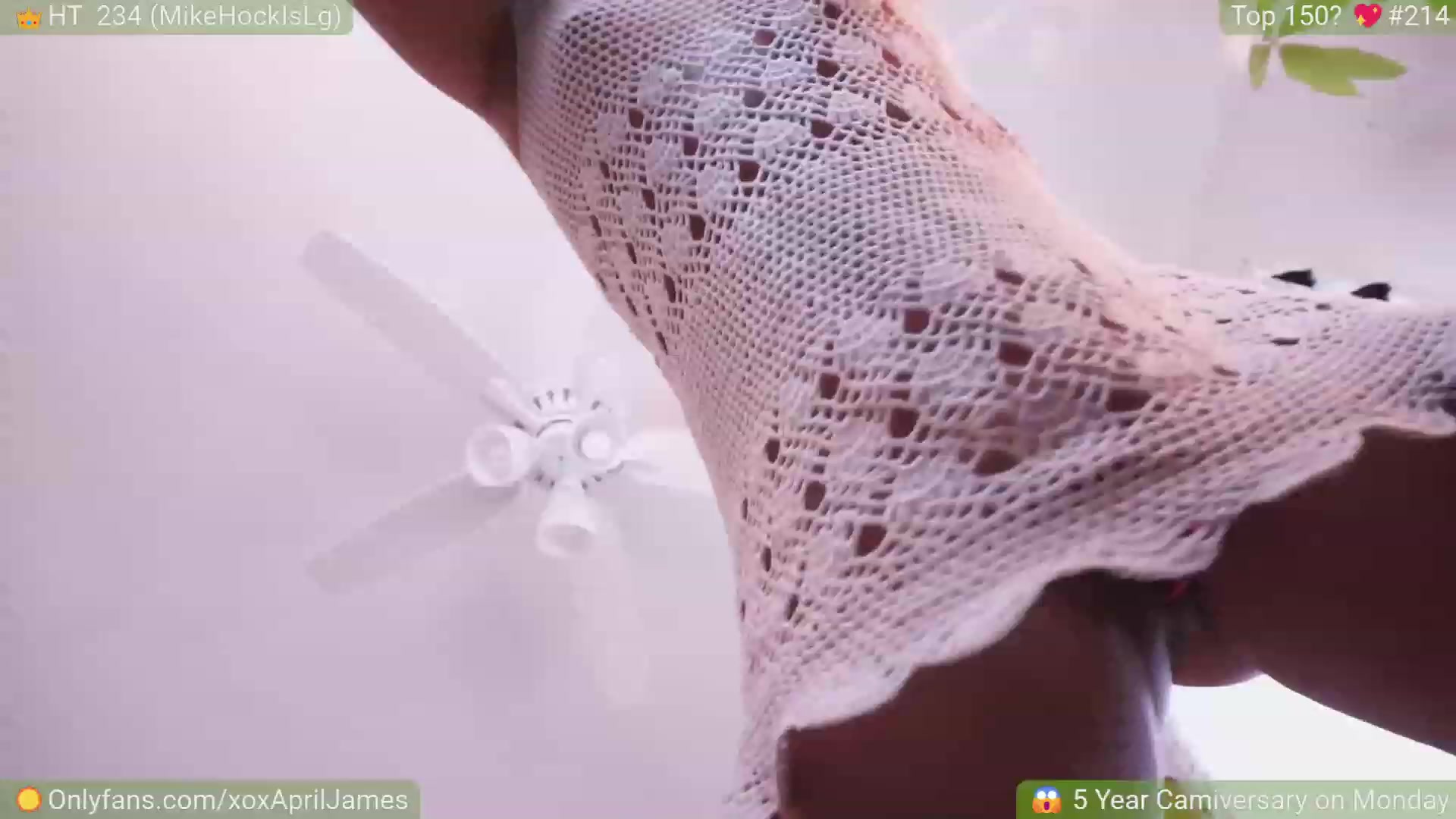 Gallery image thumbnail from AprilJames's myfreecams stream on, 08/06/2023, 20:12 image 10 of 20