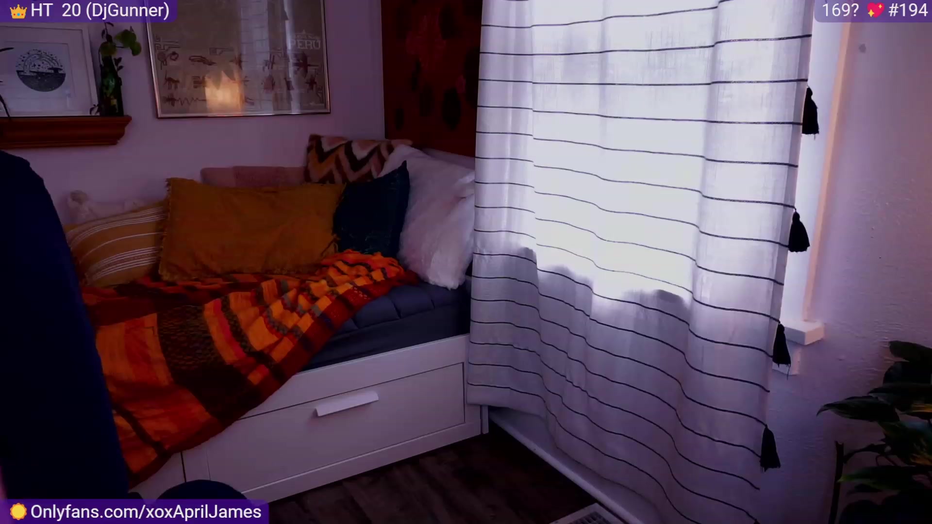 Gallery image thumbnail from AprilJames's myfreecams stream on, 08/12/2023, 19:21 image 6 of 20