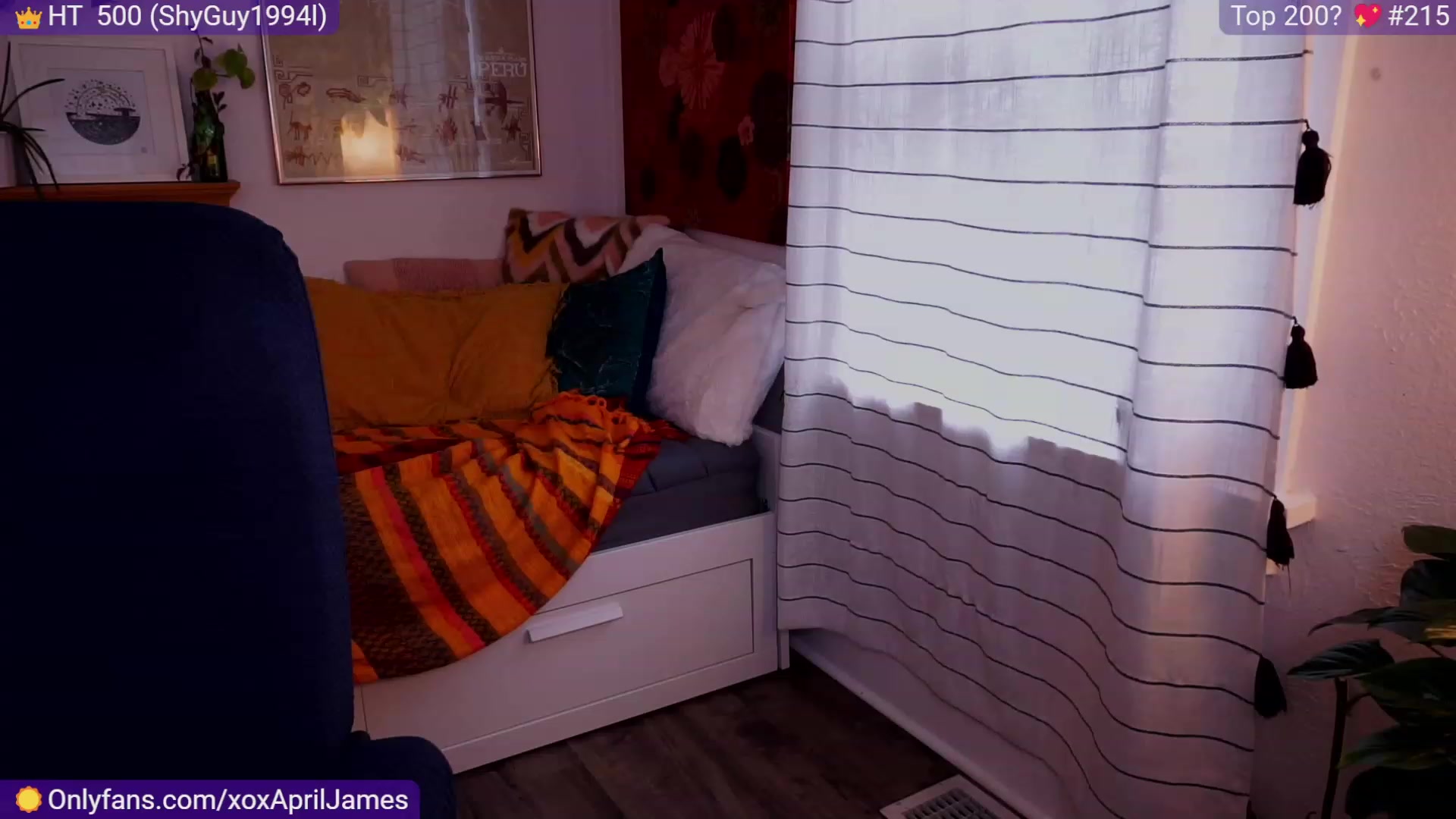 Gallery image thumbnail from AprilJames's myfreecams stream on, 08/13/2023, 22:37 image 6 of 20
