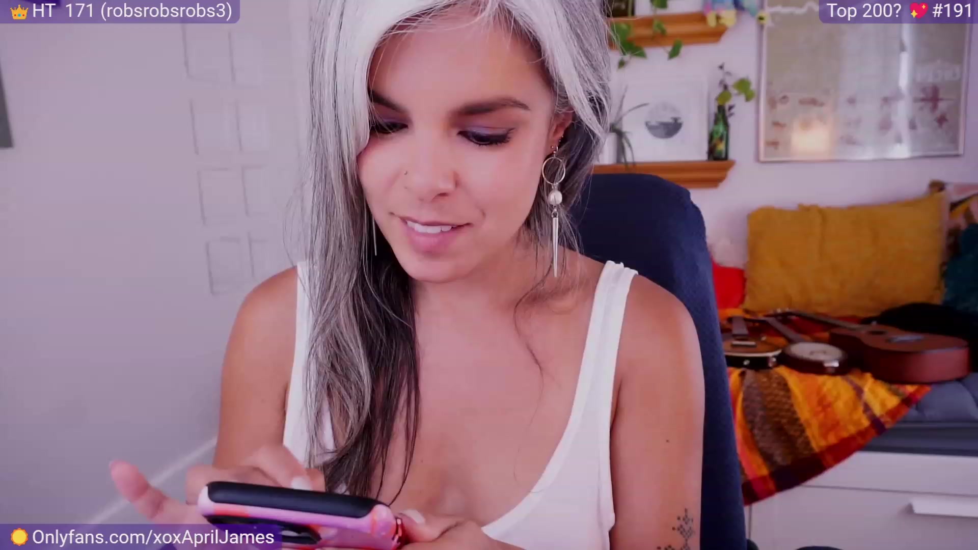 Gallery image thumbnail from AprilJames's myfreecams stream on, 08/20/2023, 20:56 image 12 of 20
