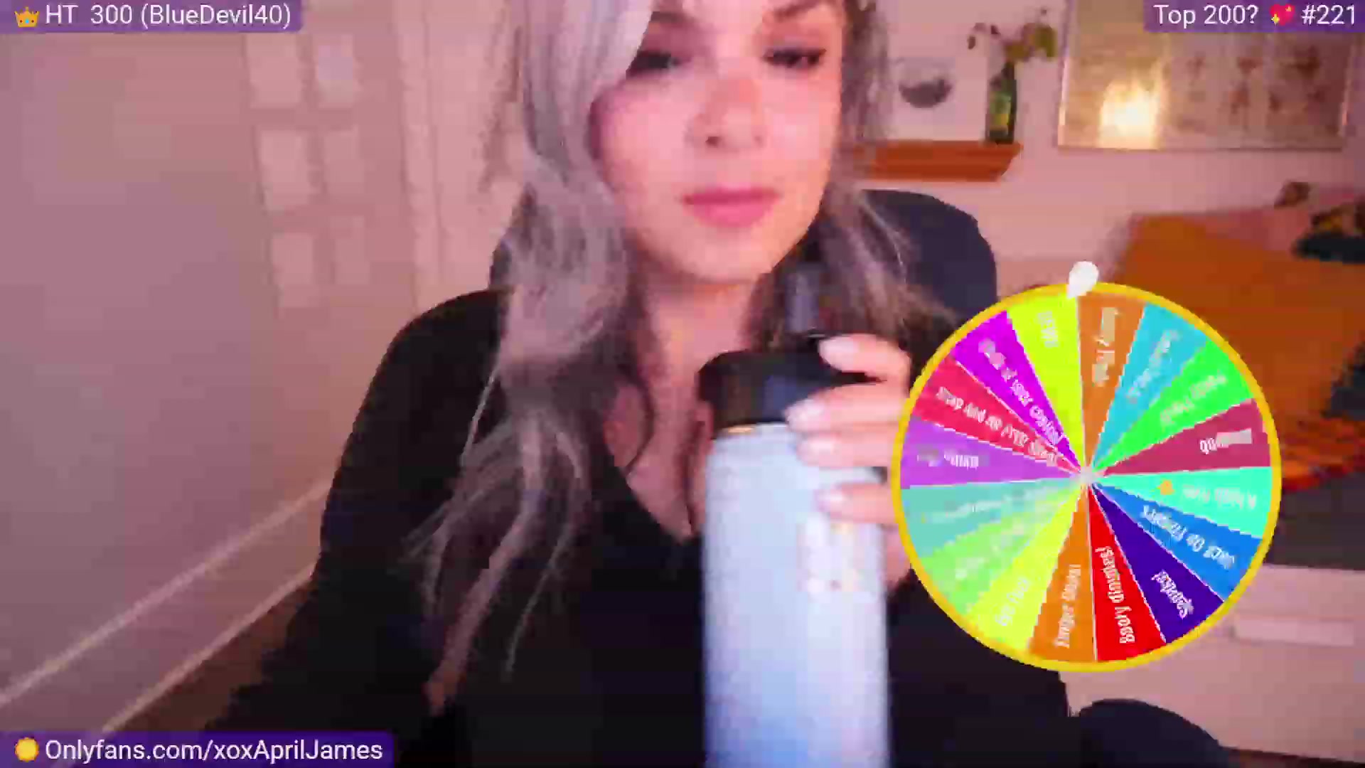 Gallery image thumbnail from AprilJames's myfreecams stream on, 08/25/2023, 21:44 image 8 of 20