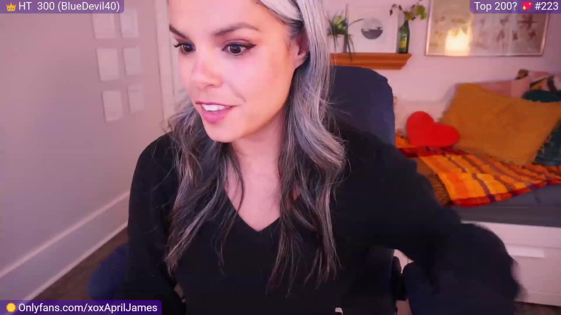 Gallery image thumbnail from AprilJames's myfreecams stream on, 08/25/2023, 21:44 image 2 of 20
