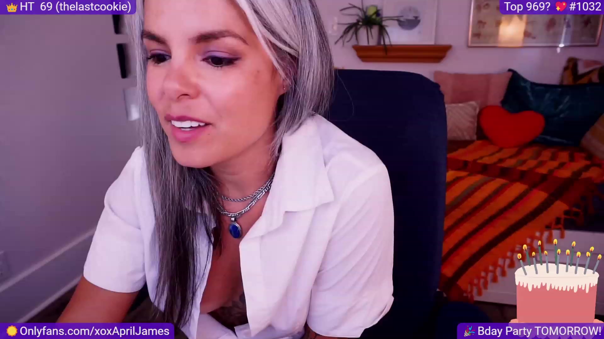Gallery image thumbnail from AprilJames's myfreecams stream on, 09/29/2023, 24:03 image 10 of 20