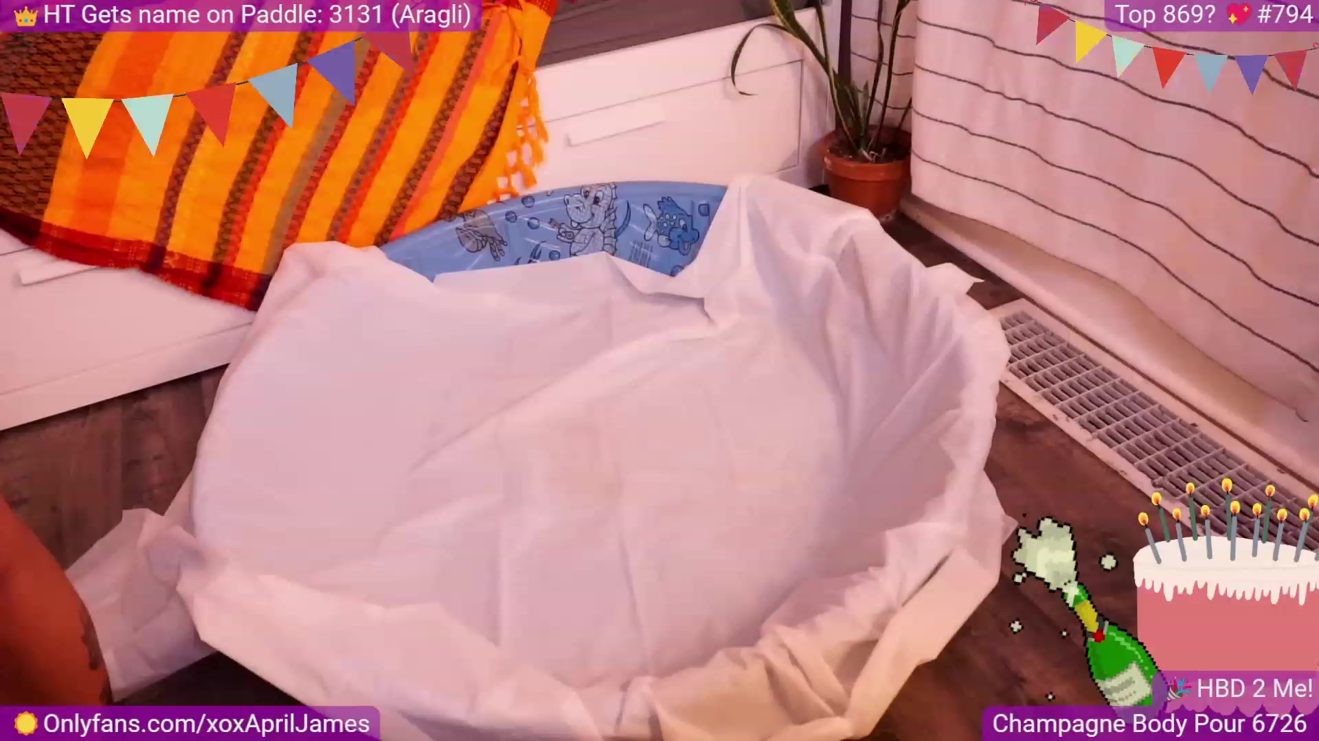 Gallery image thumbnail from AprilJames's myfreecams stream on, 09/30/2023, 03:26 image 1 of 20