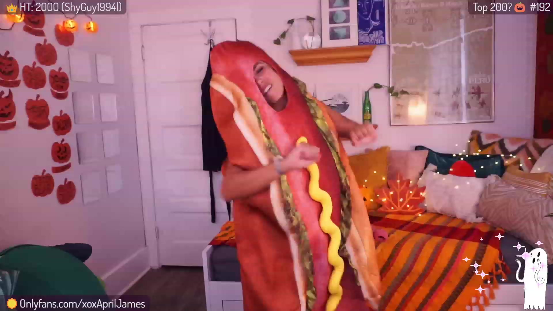 Gallery image thumbnail from AprilJames's myfreecams stream on, 10/12/2023, 22:07 image 18 of 20