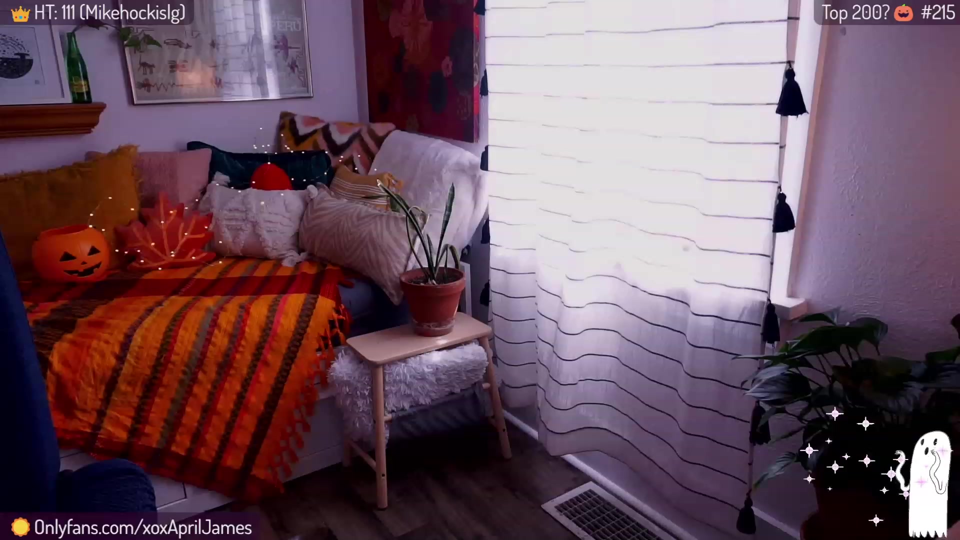 Gallery image thumbnail from AprilJames's myfreecams stream on, 10/13/2023, 20:24 image 9 of 20