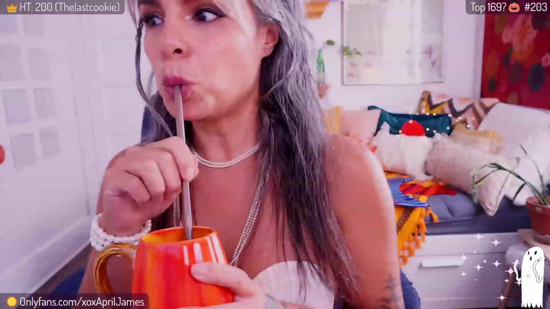 Gallery image thumbnail from AprilJames's myfreecams stream on, 10/15/2023, 19:15 image 13 of 20