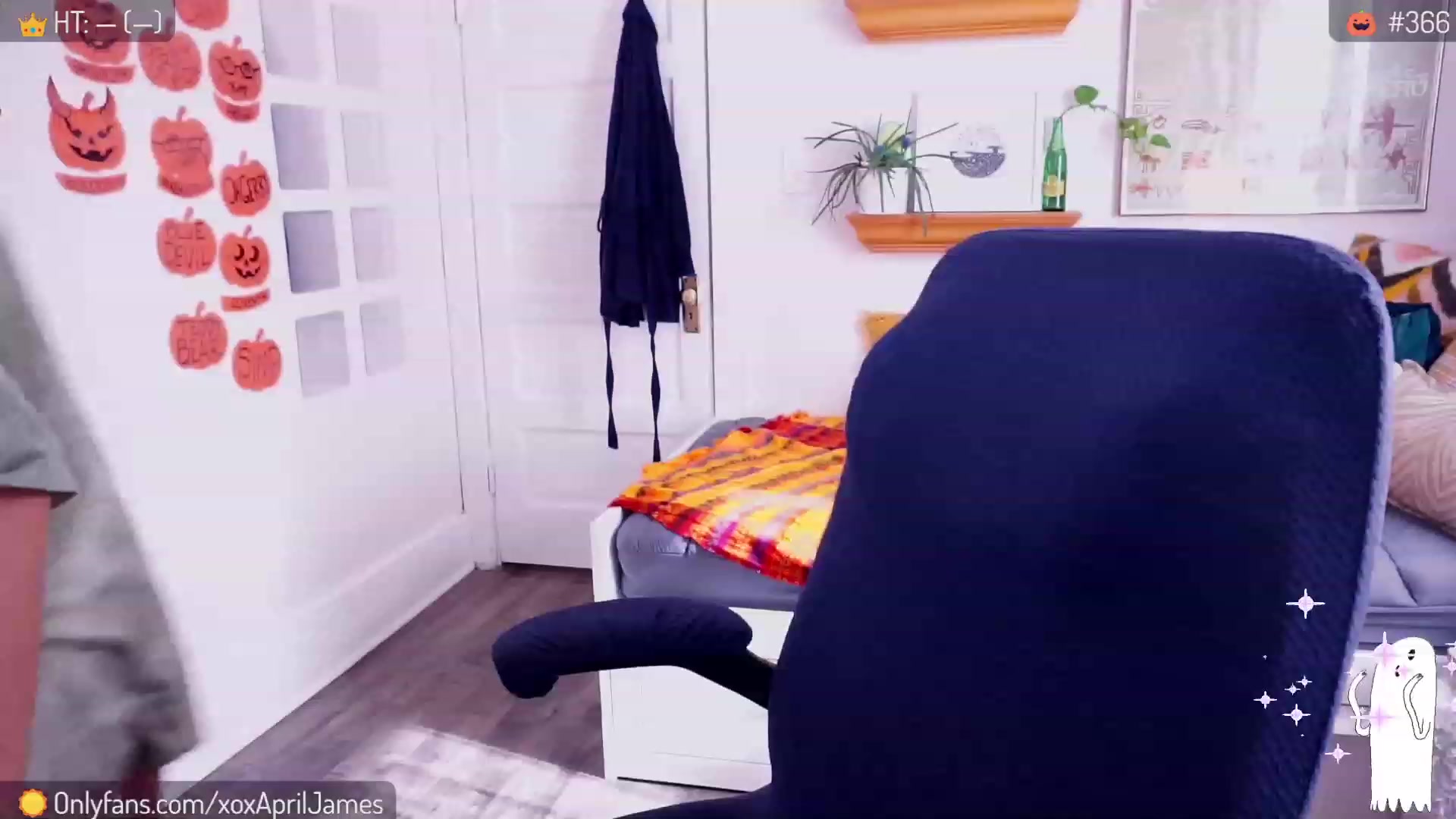 Gallery image thumbnail from AprilJames's myfreecams stream on, 10/24/2023, 19:44 image 1 of 20