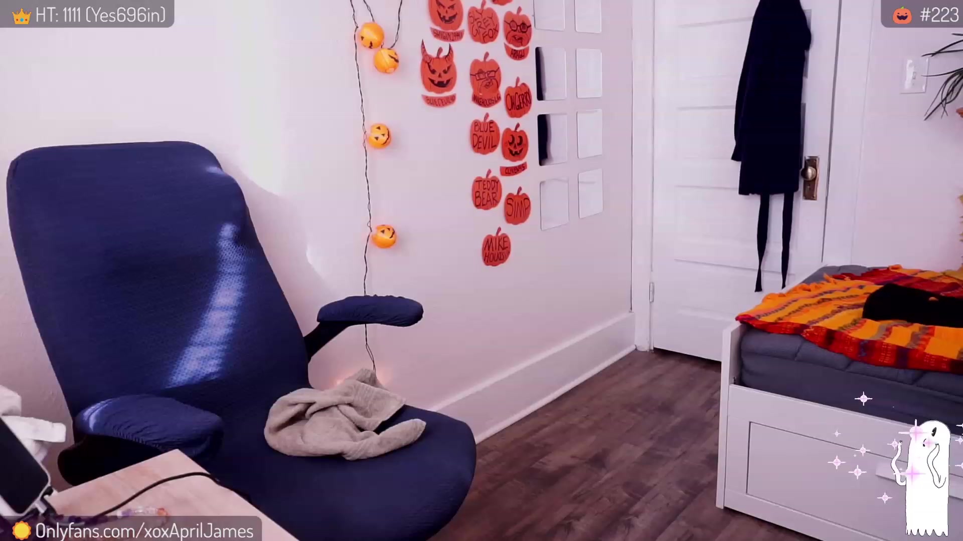 Gallery image thumbnail from AprilJames's myfreecams stream on, 10/27/2023, 23:04 image 10 of 20