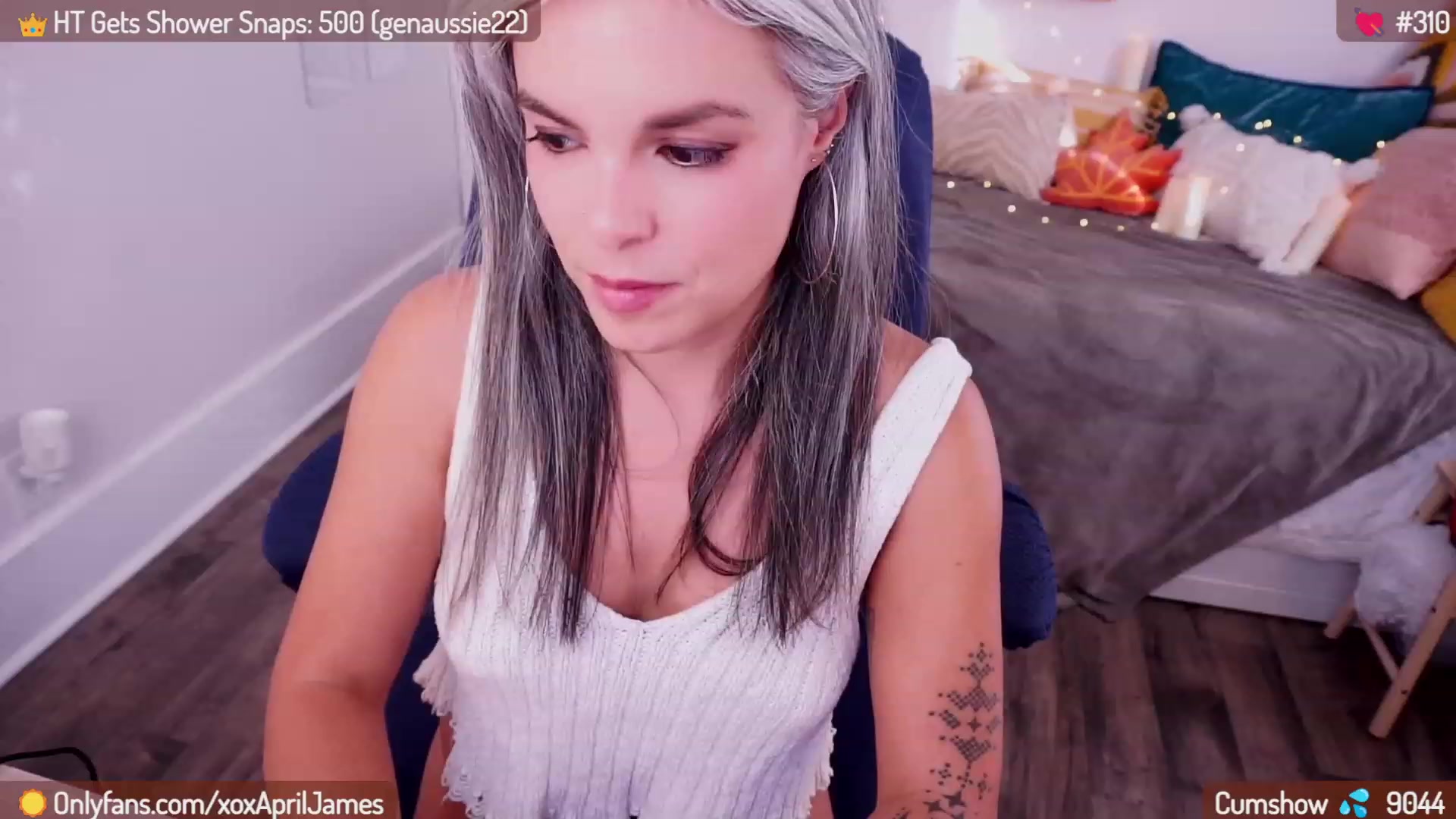 Gallery image thumbnail from AprilJames's myfreecams stream on, 11/13/2023, 22:08 image 10 of 20