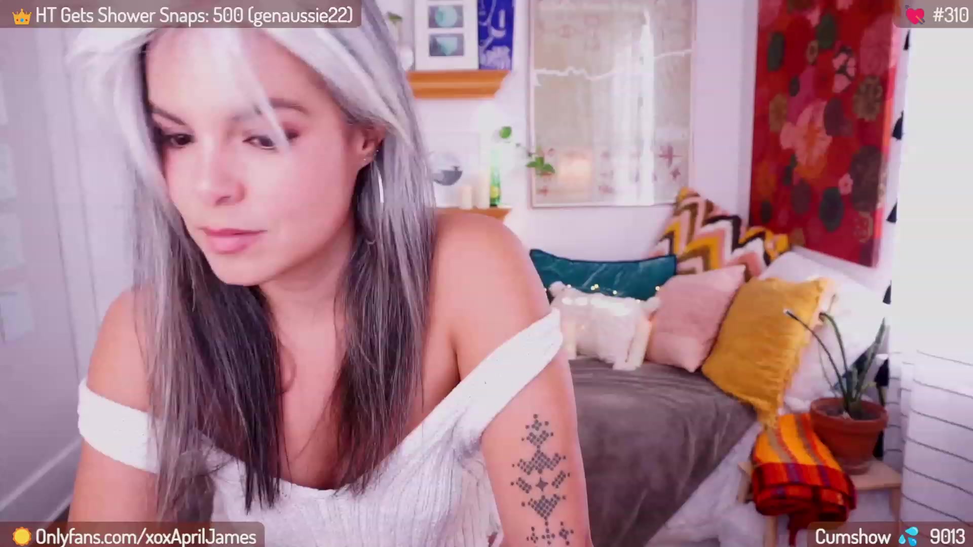 Gallery image thumbnail from AprilJames's myfreecams stream on, 11/13/2023, 22:08 image 18 of 20