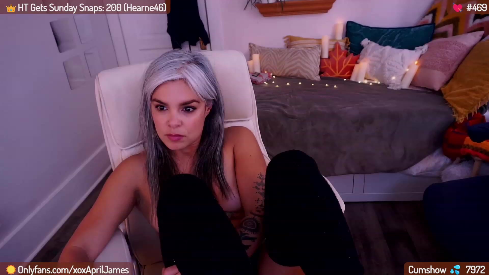 Gallery image thumbnail from AprilJames's myfreecams stream on, 11/19/2023, 20:25 image 3 of 20
