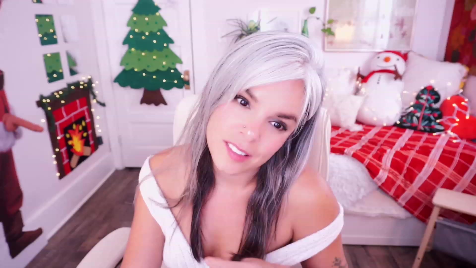Gallery image thumbnail from AprilJames's myfreecams stream on, 11/30/2023, 22:36 image 10 of 20