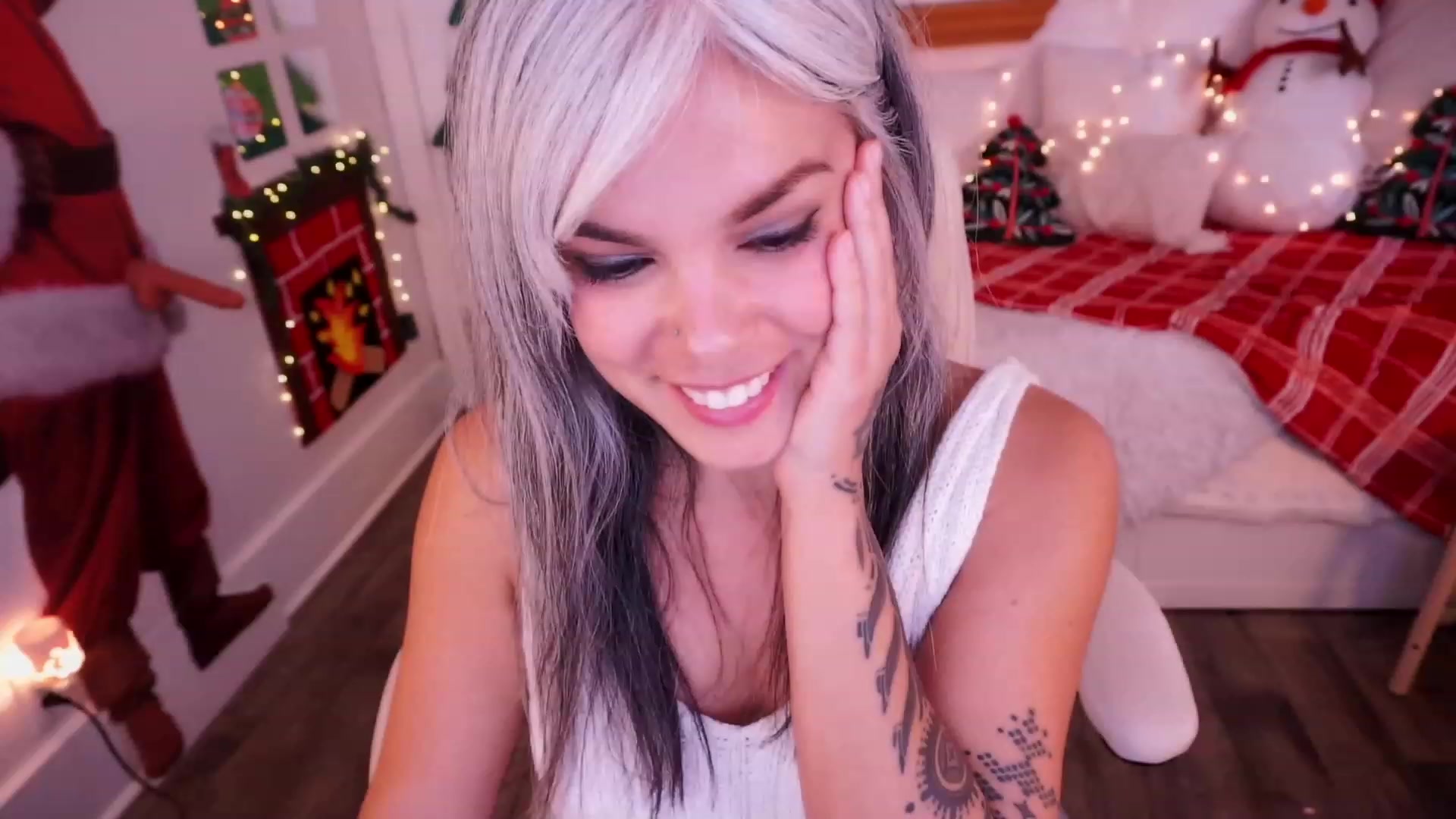 Gallery image thumbnail from AprilJames's myfreecams stream on, 11/30/2023, 23:14 image 8 of 20