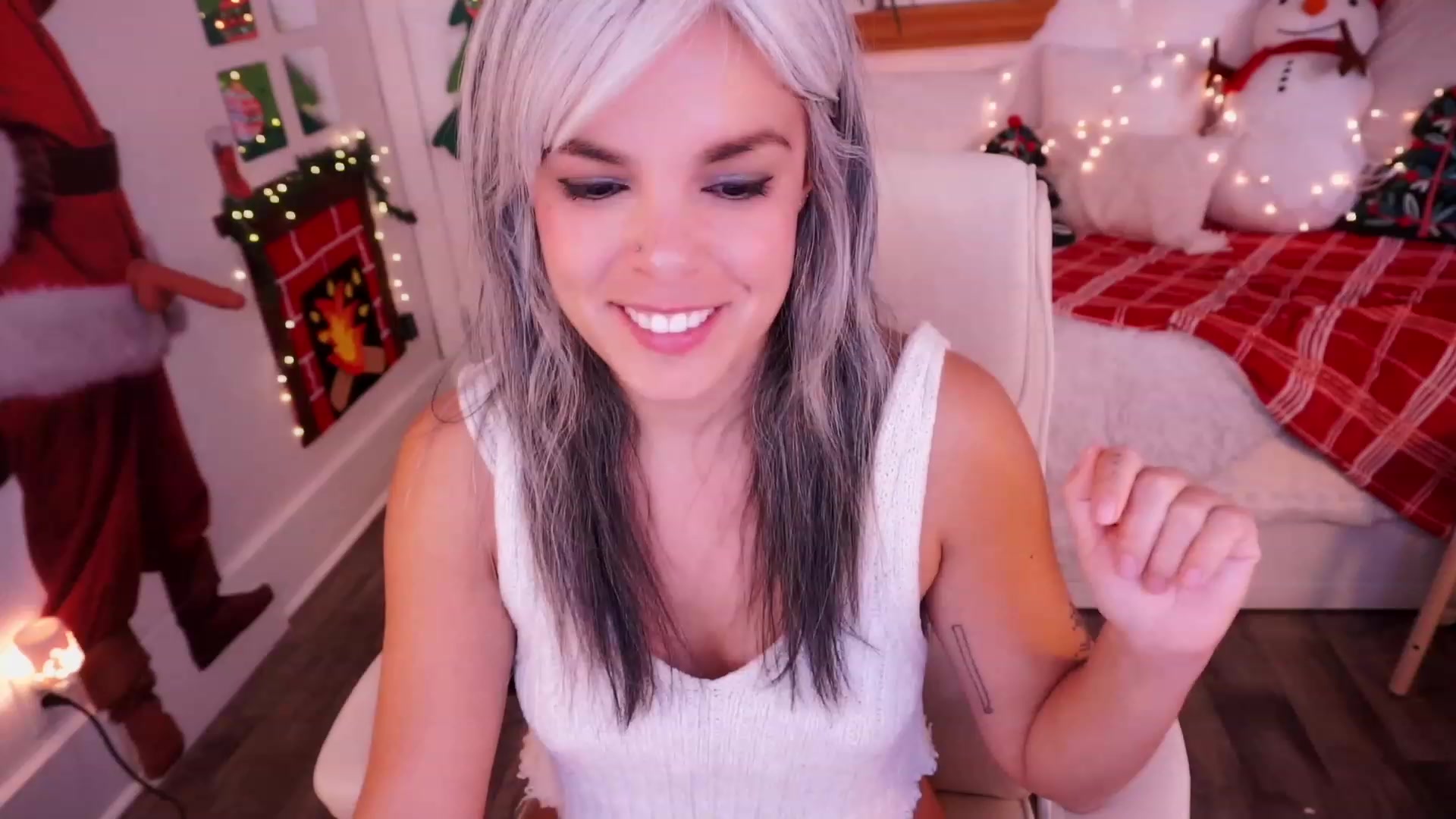 Gallery image thumbnail from AprilJames's myfreecams stream on, 11/30/2023, 23:14 image 9 of 20