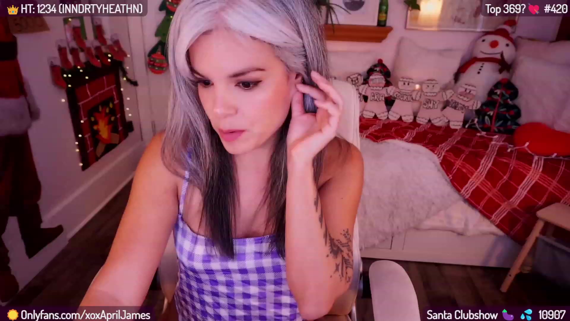 Gallery image thumbnail from AprilJames's myfreecams stream on, 12/11/2023, 22:19 image 15 of 20