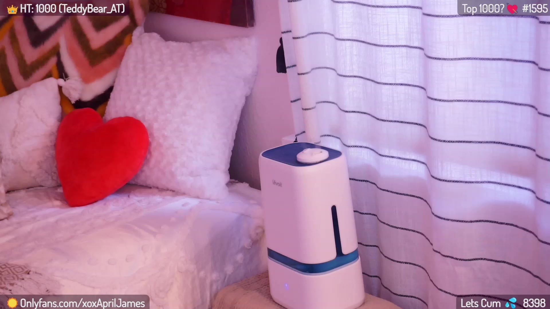Gallery image thumbnail from AprilJames's myfreecams stream on, 01/10/2024, 23:14 image 19 of 20