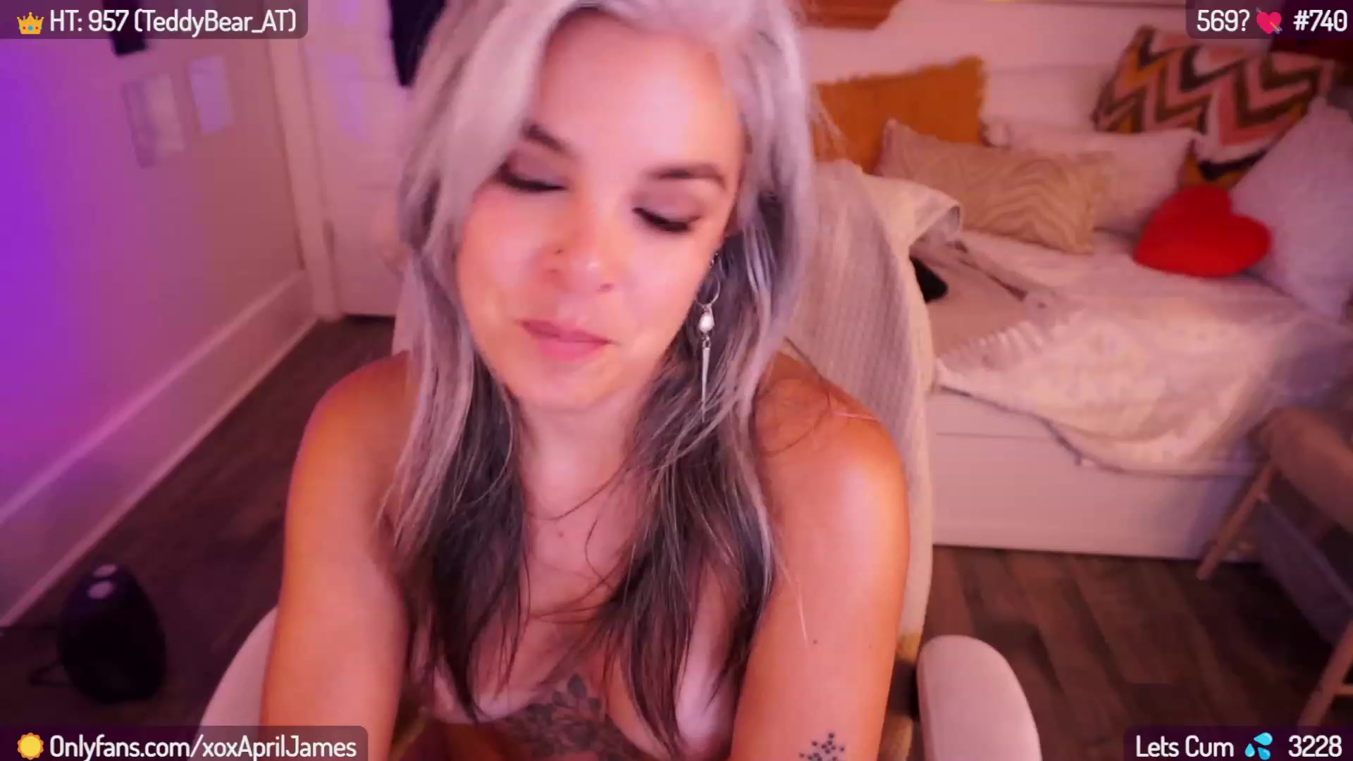Gallery image thumbnail from AprilJames's myfreecams stream on, 01/12/2024, 24:16 image 8 of 20