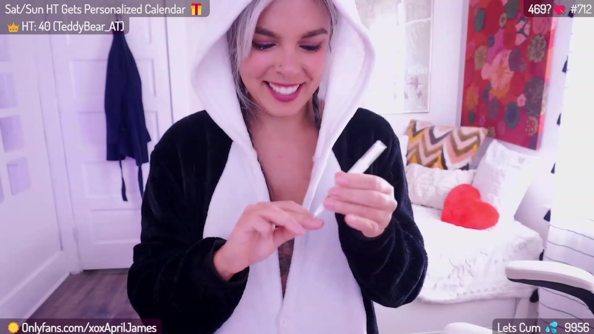 Gallery image thumbnail from AprilJames's myfreecams stream on, 01/14/2024, 20:27 image 2 of 20