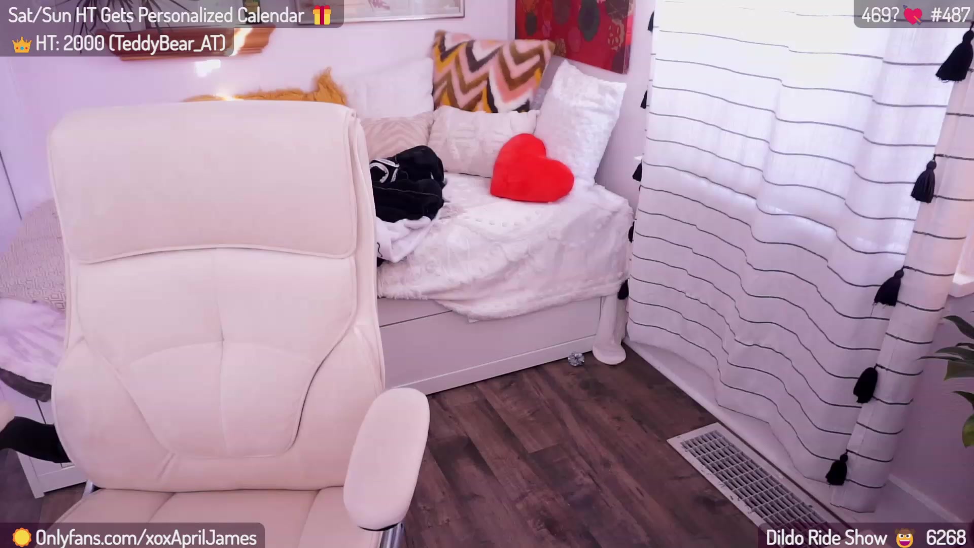 Gallery image thumbnail from AprilJames's myfreecams stream on, 01/14/2024, 22:25 image 19 of 20