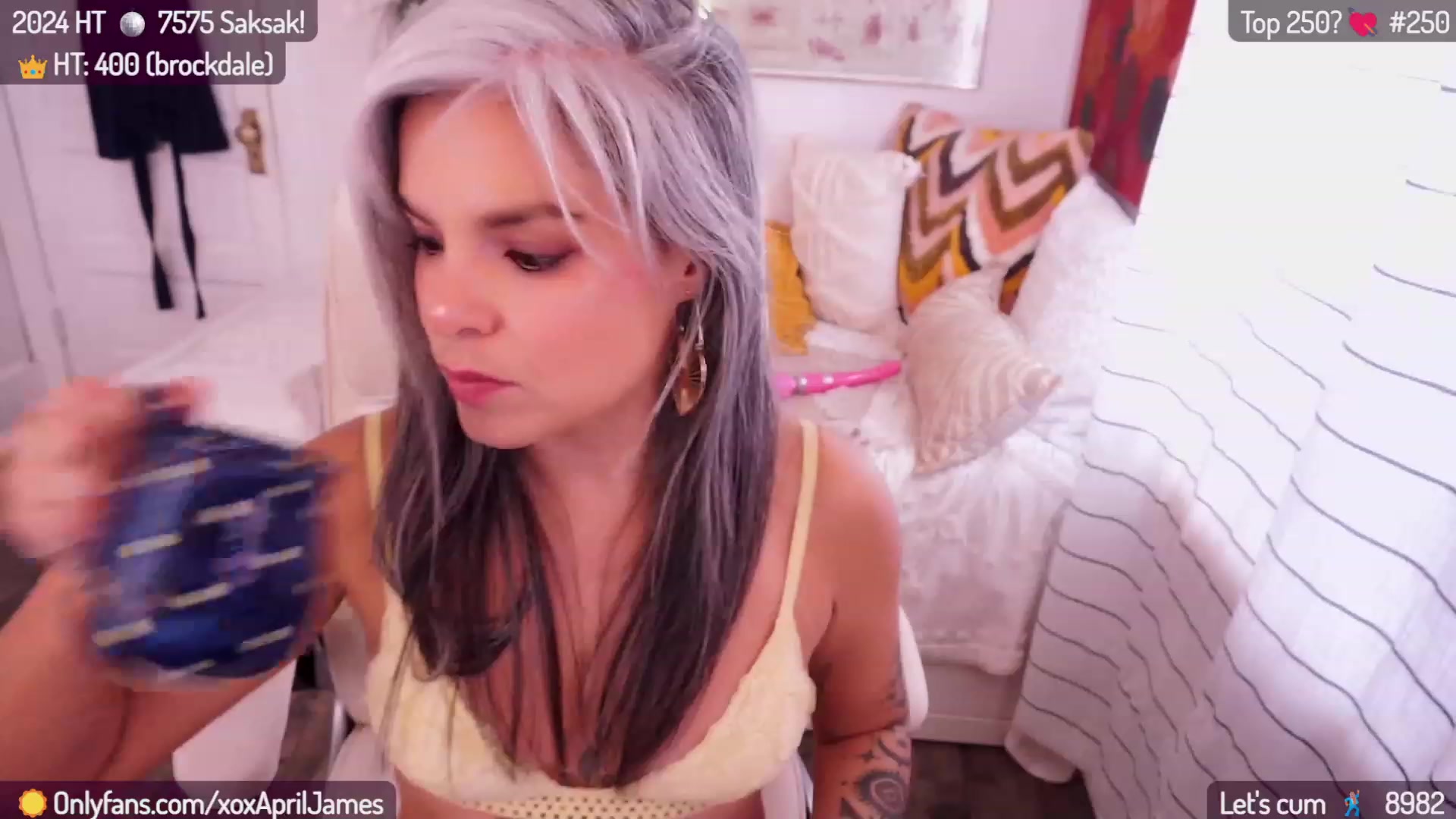 Gallery image thumbnail from AprilJames's myfreecams stream on, 01/25/2024, 24:02 image 3 of 20