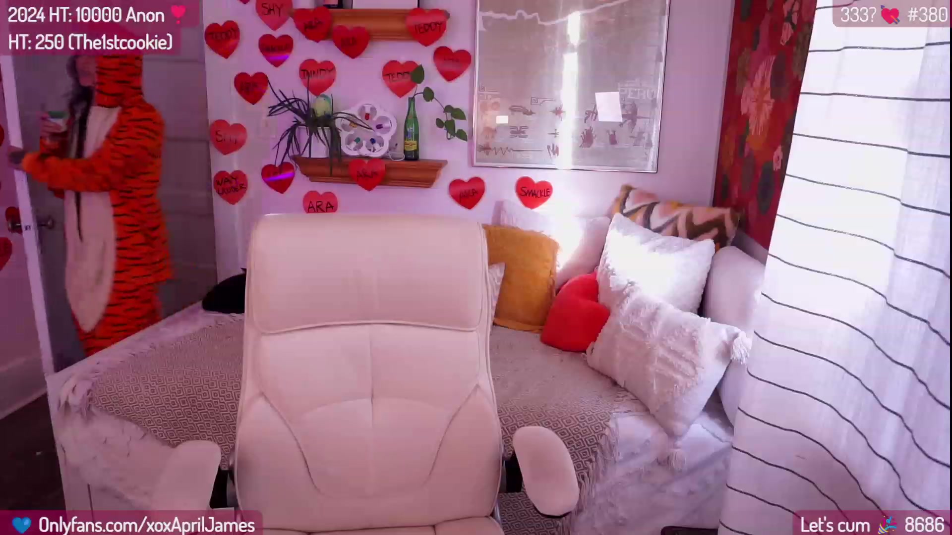 Gallery image thumbnail from AprilJames's myfreecams stream on, 02/24/2024, 23:30 image 18 of 20