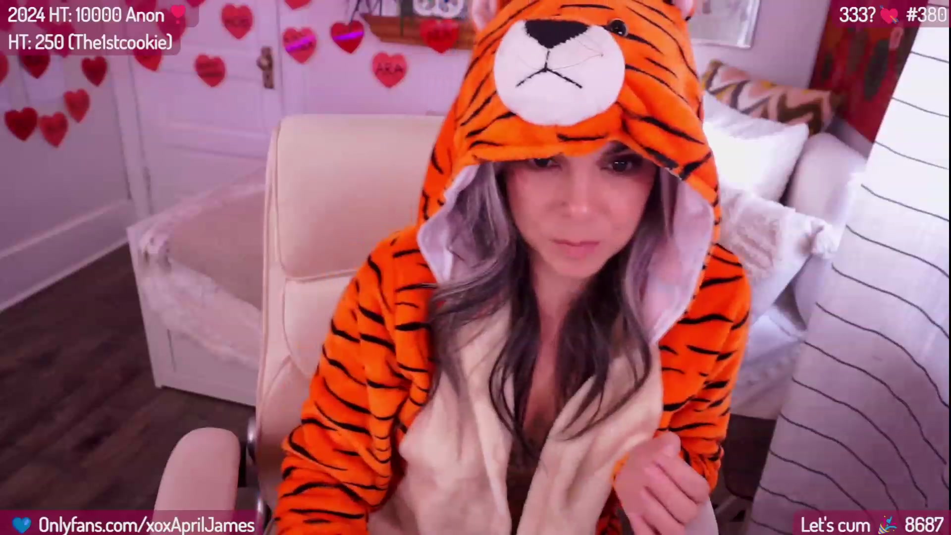 Gallery image thumbnail from AprilJames's myfreecams stream on, 02/24/2024, 23:30 image 13 of 20