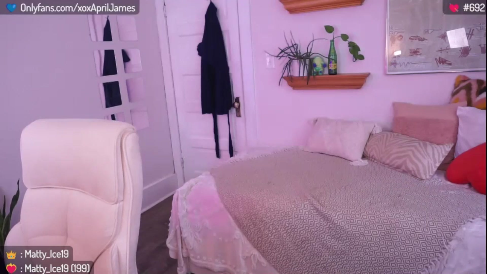 Gallery image thumbnail from AprilJames's myfreecams stream on, 04/27/2024, 19:05 image 16 of 20