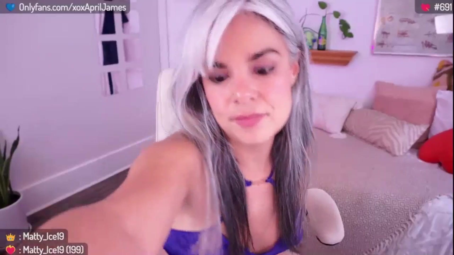 Gallery image thumbnail from AprilJames's myfreecams stream on, 04/27/2024, 21:04 image 2 of 20