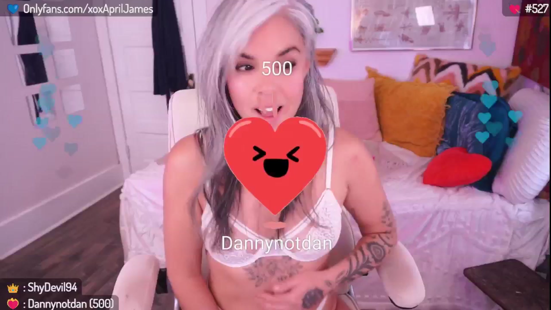 Gallery image thumbnail from AprilJames's myfreecams stream on, 05/03/2024, 22:37 image 20 of 20