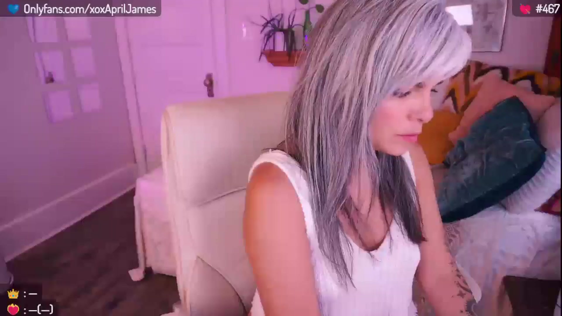 Gallery image thumbnail from AprilJames's myfreecams stream on, 05/18/2024, 19:29 image 11 of 20