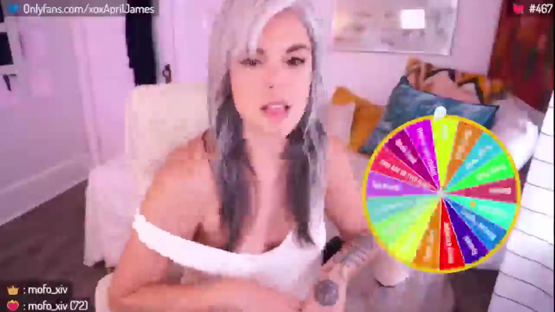 Gallery image thumbnail from AprilJames's myfreecams stream on, 05/18/2024, 21:27 image 11 of 20