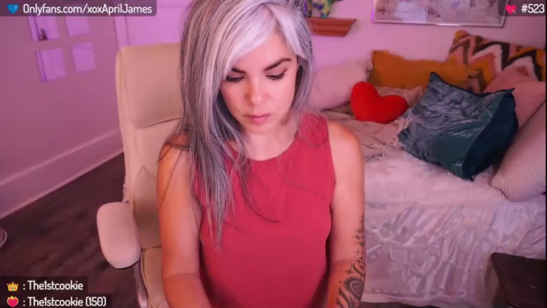 Gallery image thumbnail from AprilJames's myfreecams stream on, 05/21/2024, 24:21 image 6 of 20