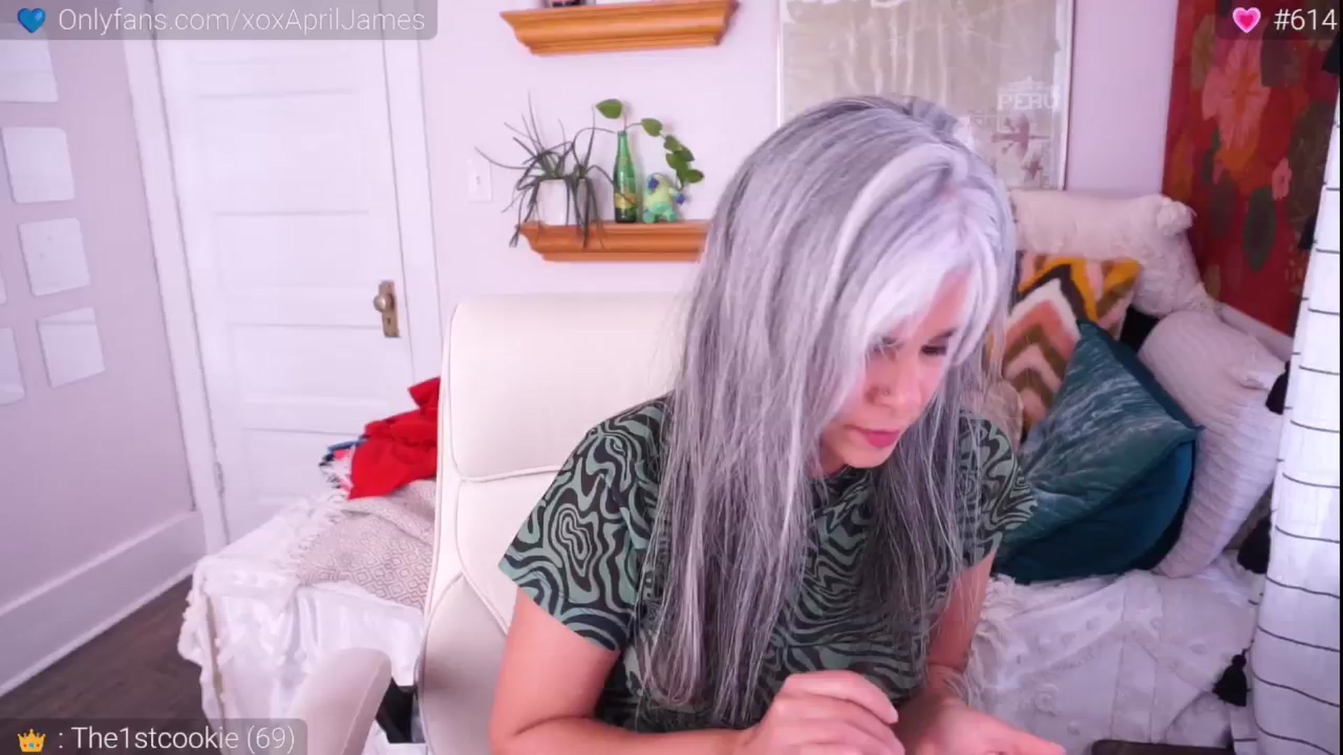 Gallery image thumbnail from AprilJames's myfreecams stream on, 06/14/2024, 22:29 image 9 of 20