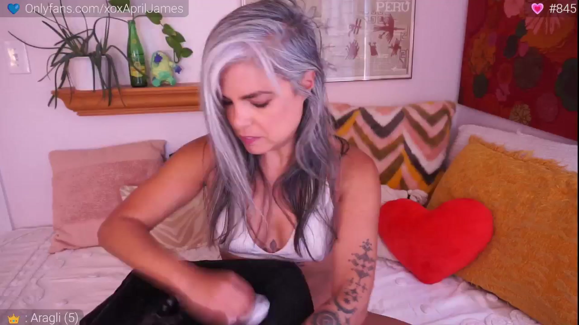 Gallery image thumbnail from AprilJames's myfreecams stream on, 06/23/2024, 17:38 image 6 of 20
