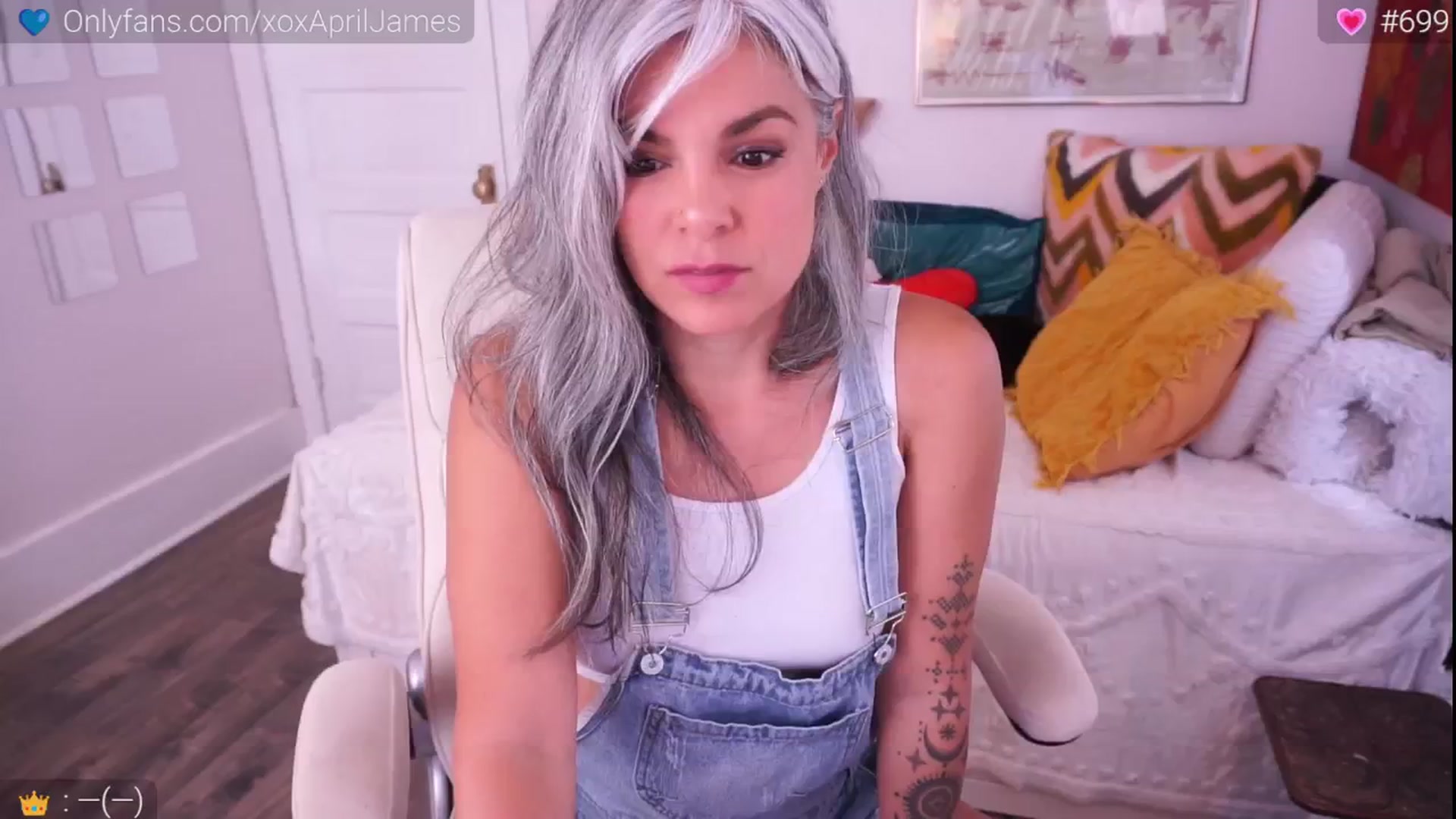 Gallery image thumbnail from AprilJames's myfreecams stream on, 06/27/2024, 23:05 image 4 of 20